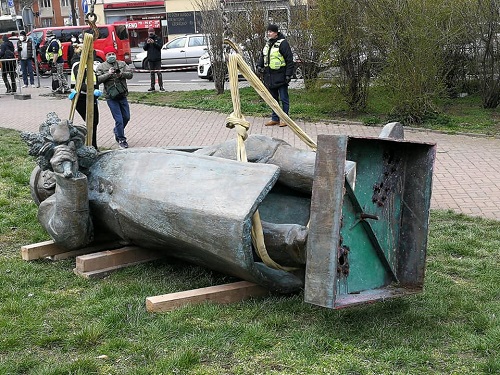 Praha 6 odstranila sochu maršála Koněva